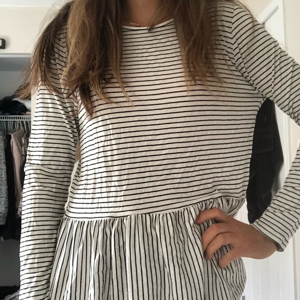 Striped black and white long sleeve top